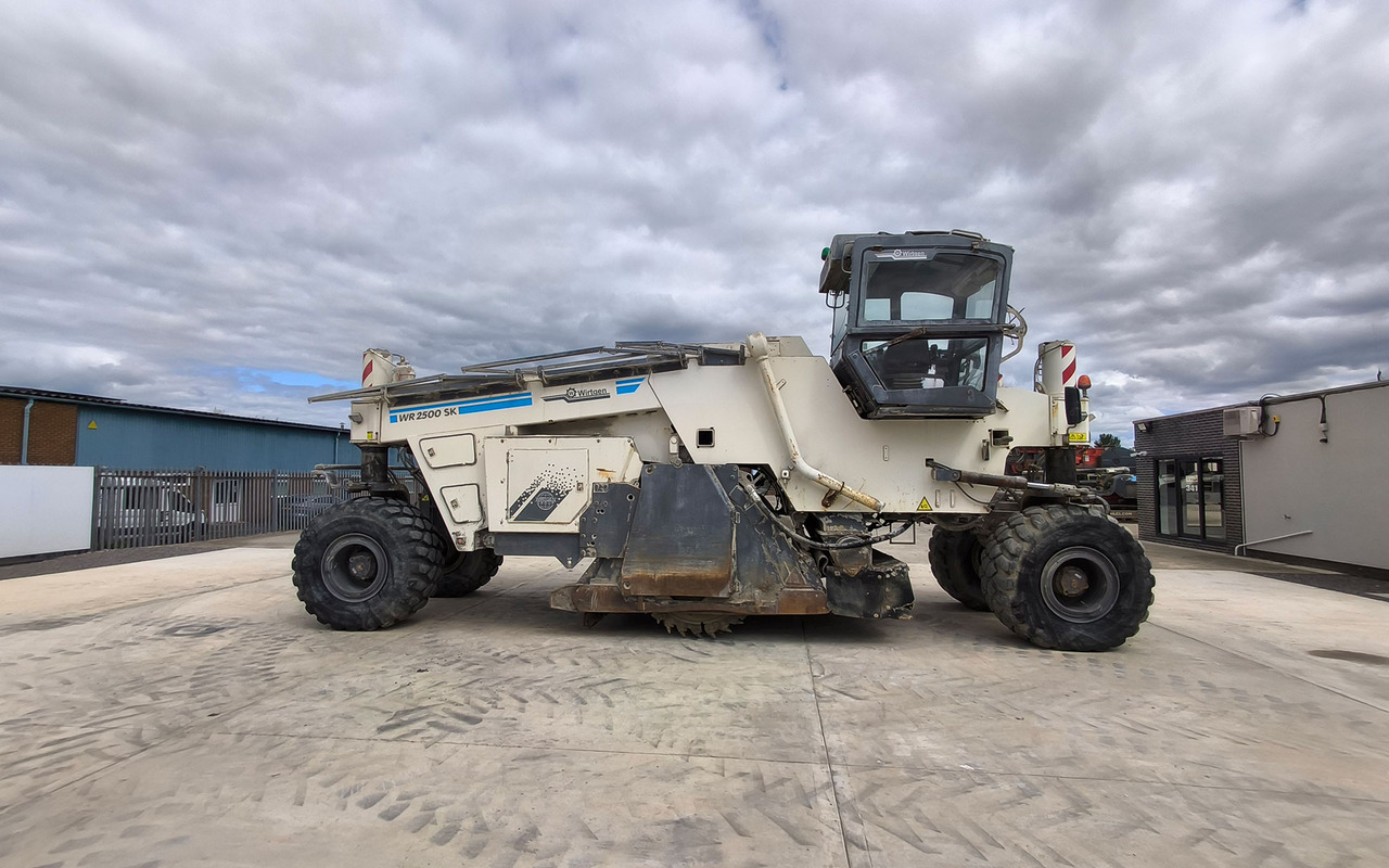 Wirtgen WR 2500 SK - Máy san nền đất: hình 3 Wirtgen WR 2500 SK - Máy san nền đất: hình 3