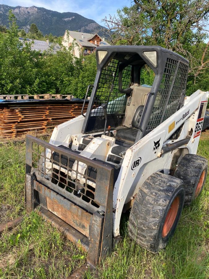 BOBCAT 863 863 - Máy xúc lật đa năng: hình 1 BOBCAT 863 863 - Máy xúc lật đa năng: hình 1