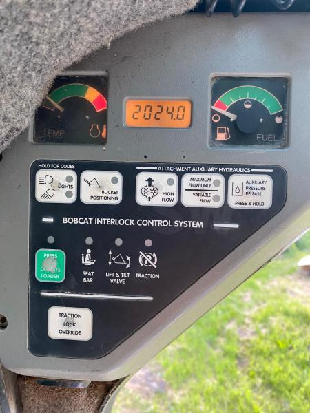 BOBCAT 863 863 - Máy xúc lật đa năng: hình 5 BOBCAT 863 863 - Máy xúc lật đa năng: hình 5