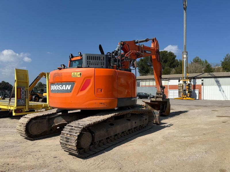 Doosan DX235LCR - Máy xúc bánh xích: hình 4 Doosan DX235LCR - Máy xúc bánh xích: hình 4