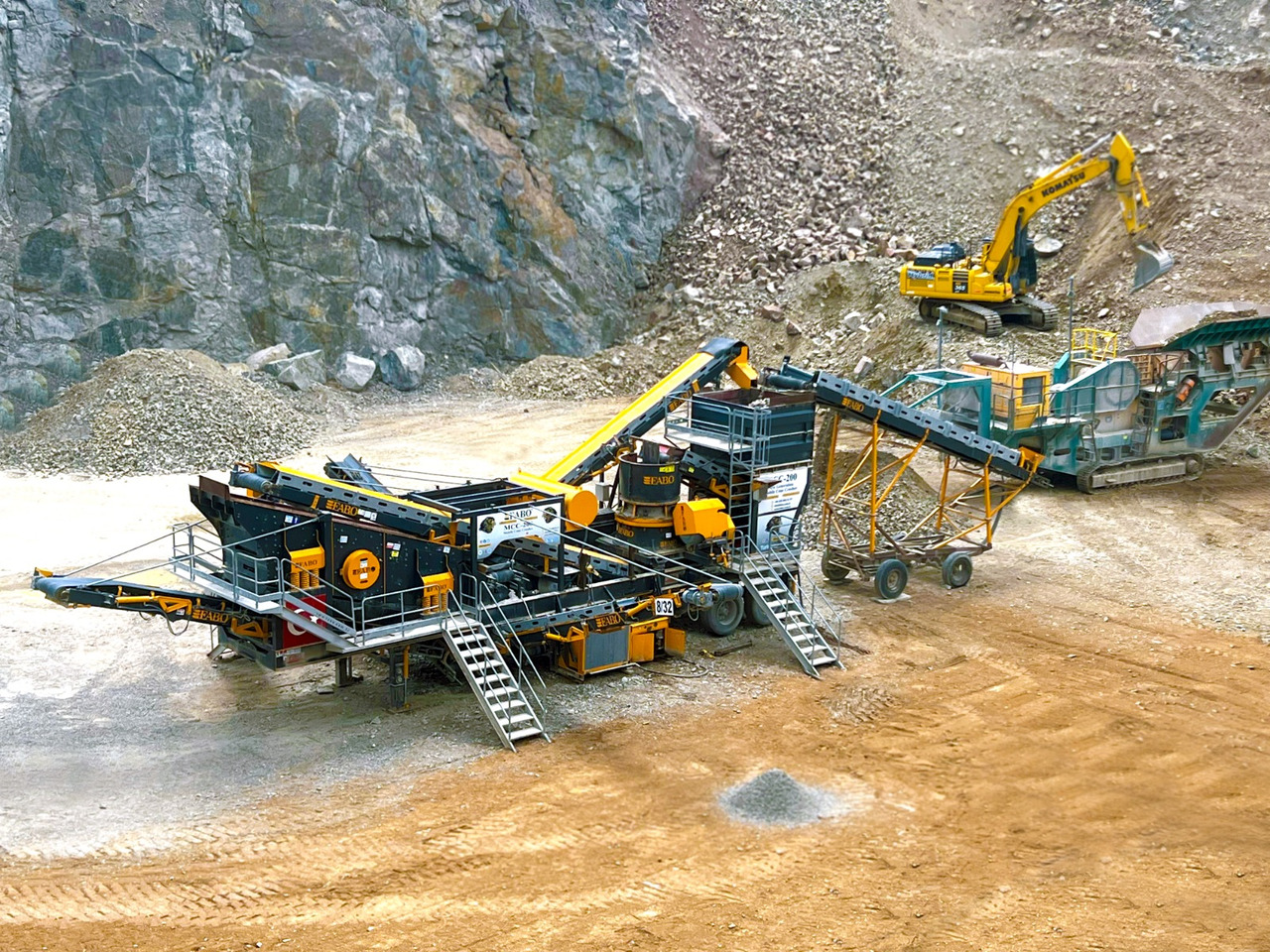 FABO Mobile crusher - Máy nghiền di động: hình 3 FABO Mobile crusher - Máy nghiền di động: hình 3