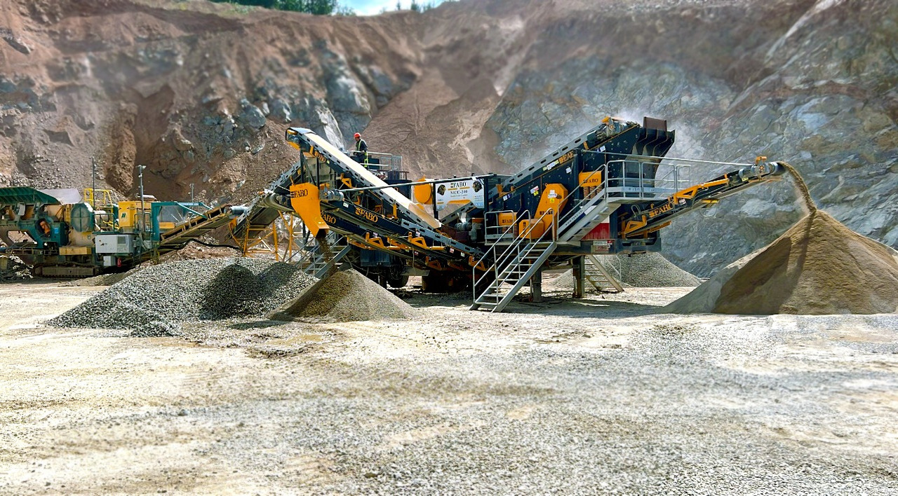 FABO Mobile crusher - Máy nghiền di động: hình 1 FABO Mobile crusher - Máy nghiền di động: hình 1