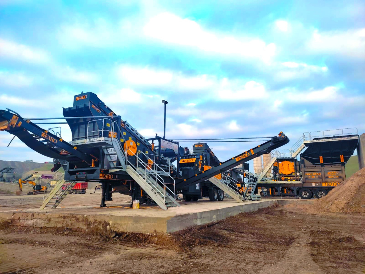 FABO Mobile crusher - Máy nghiền di động: hình 4 FABO Mobile crusher - Máy nghiền di động: hình 4
