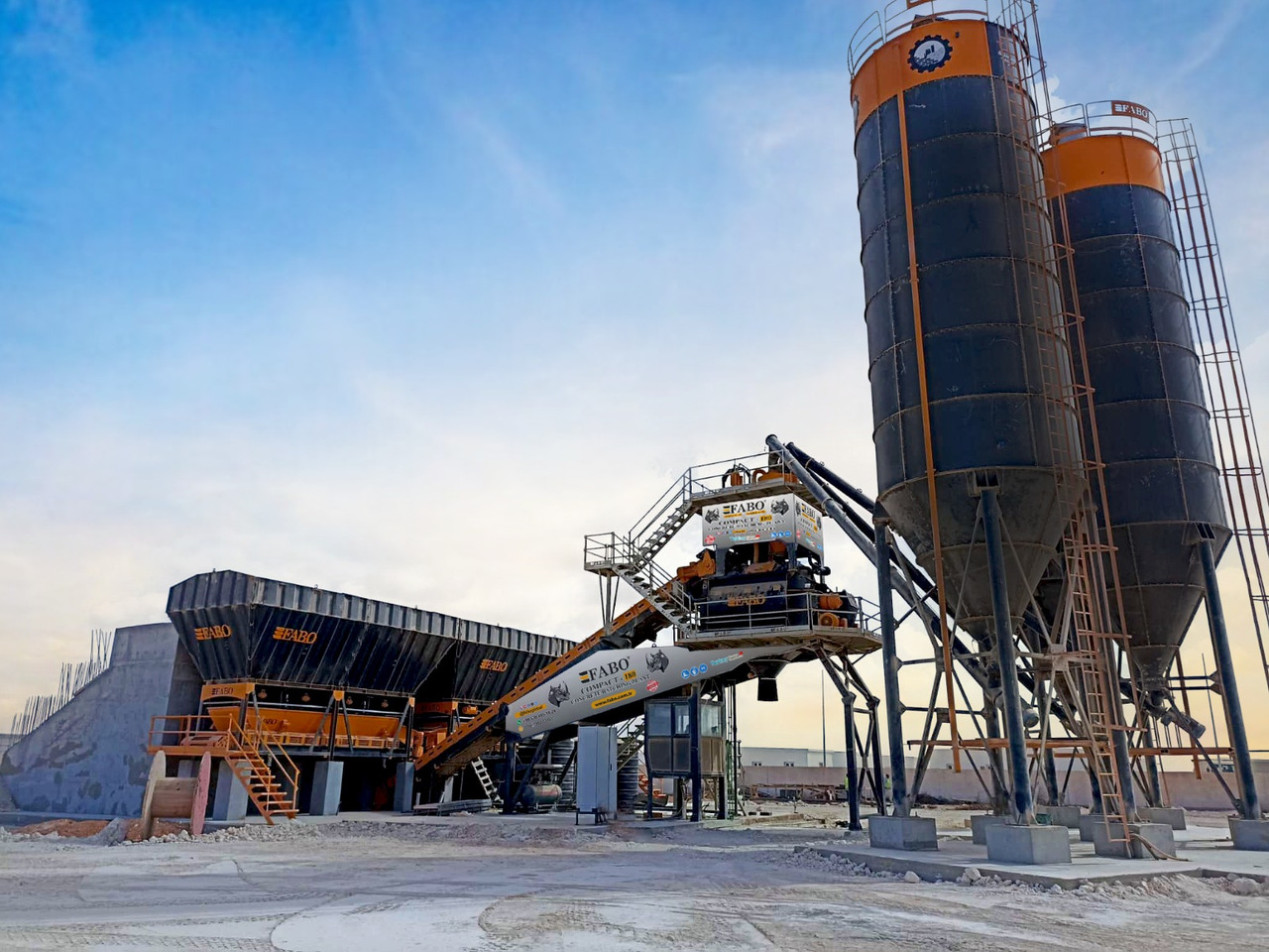 FABO compact concrete plant - Trạm trộn bê tông: hình 2 FABO compact concrete plant - Trạm trộn bê tông: hình 2