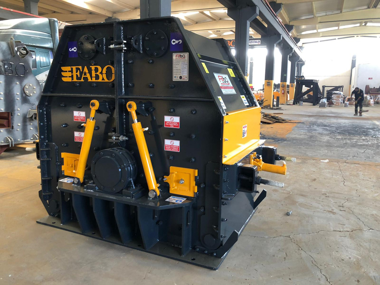 FABO impact crusher - Máy nghiền tác động: hình 2 FABO impact crusher - Máy nghiền tác động: hình 2