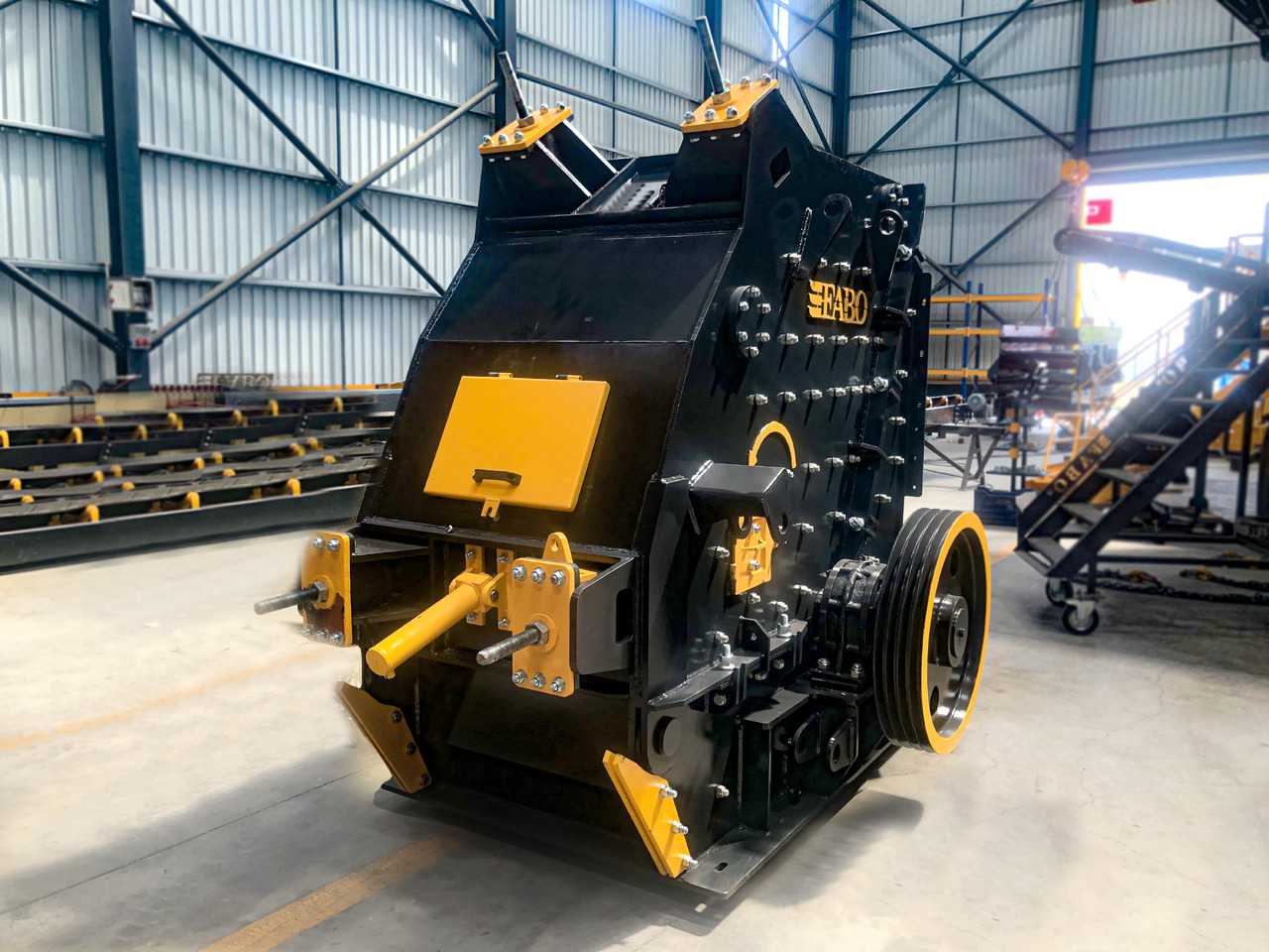 FABO impact crusher - Máy nghiền tác động: hình 2 FABO impact crusher - Máy nghiền tác động: hình 2