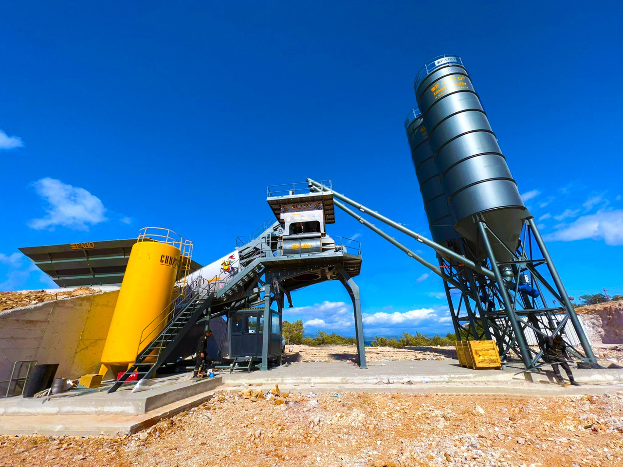 FABO mobile concrete batching plant - Trạm trộn bê tông: hình 3 FABO mobile concrete batching plant - Trạm trộn bê tông: hình 3