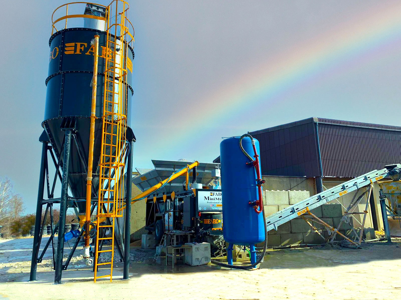 FABO mobile concrete batching plant - Trạm trộn bê tông: hình 2 FABO mobile concrete batching plant - Trạm trộn bê tông: hình 2