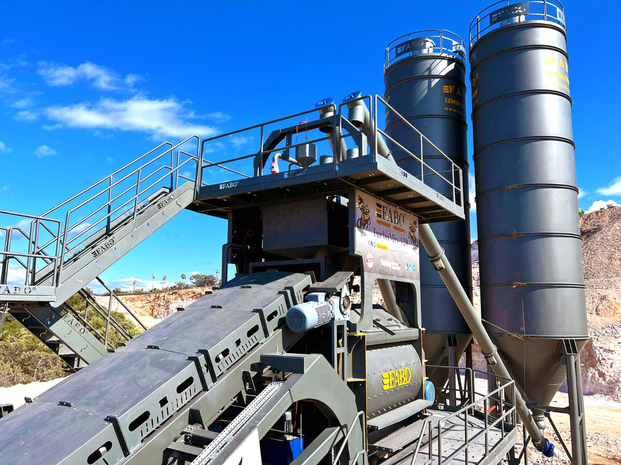 FABO mobile concrete batching plant - Trạm trộn bê tông: hình 5 FABO mobile concrete batching plant - Trạm trộn bê tông: hình 5