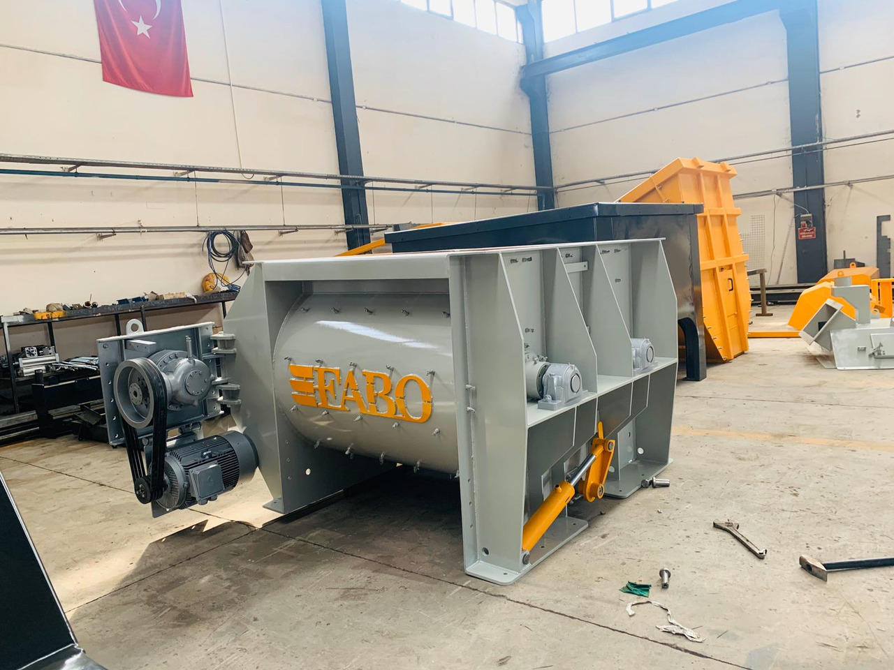 FABO twin shaft mixer - Máy trộn bê tông: hình 2 FABO twin shaft mixer - Máy trộn bê tông: hình 2