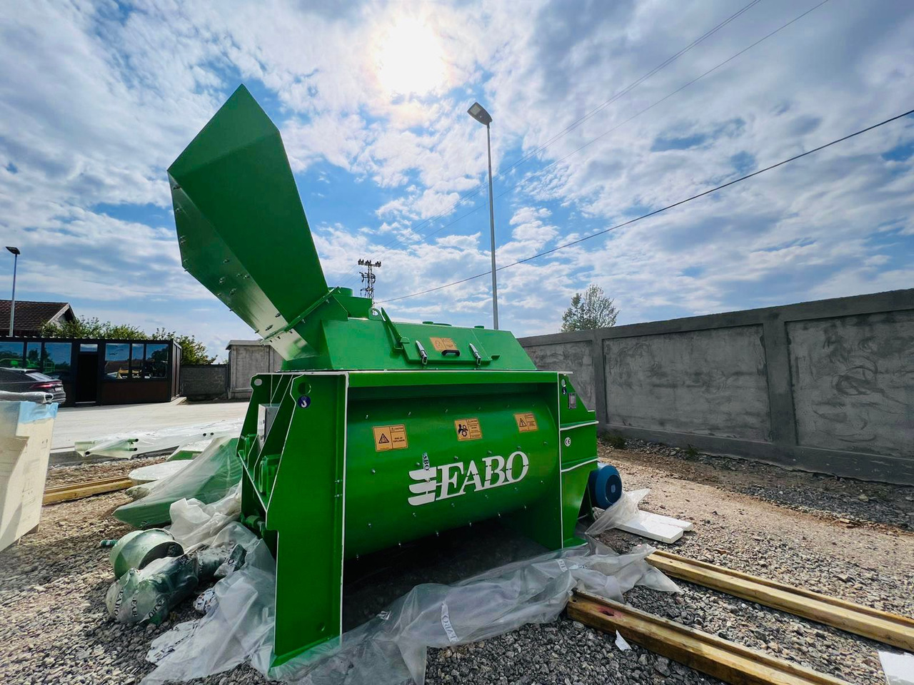 FABO twin shaft mixer - Máy trộn bê tông: hình 2 FABO twin shaft mixer - Máy trộn bê tông: hình 2