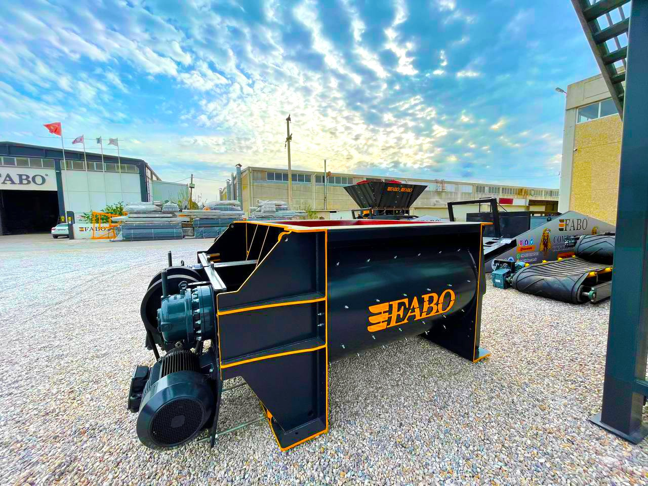 FABO twin shaft mixer - Máy trộn bê tông: hình 1 FABO twin shaft mixer - Máy trộn bê tông: hình 1