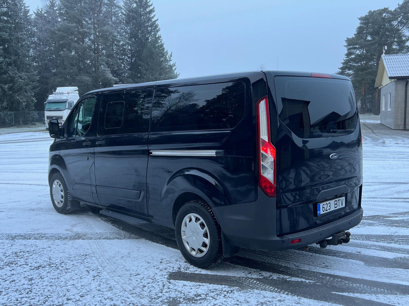 Ford Tourneo Custom 2.0 96kW - Xe hơi: hình 4 Ford Tourneo Custom 2.0 96kW - Xe hơi: hình 4