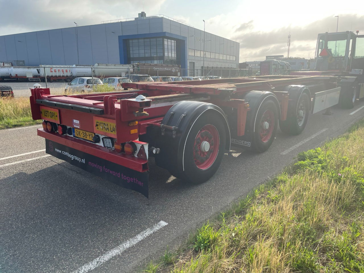 Renders ROC 16.27 CC X steering / Disc brakes /Lifting axle 20-30-40-45 FT HC - Xe chở container/ Sơ mi rơ moóc hoán đổi thân: hình 4 Renders ROC 16.27 CC X steering / Disc brakes /Lifting axle 20-30-40-45 FT HC - Xe chở container/ Sơ mi rơ moóc hoán đổi thân: hình 4