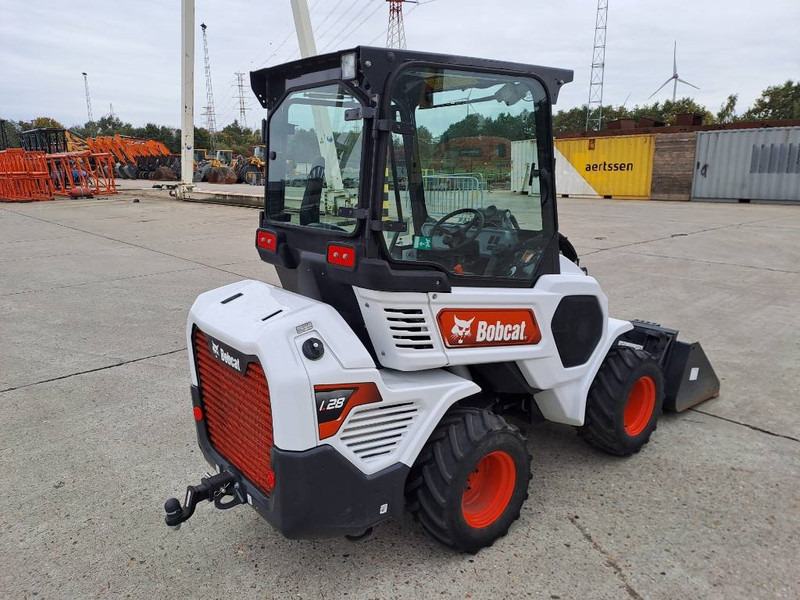 Bobcat L28 - Máy xúc lật bánh lốp: hình 4 Bobcat L28 - Máy xúc lật bánh lốp: hình 4