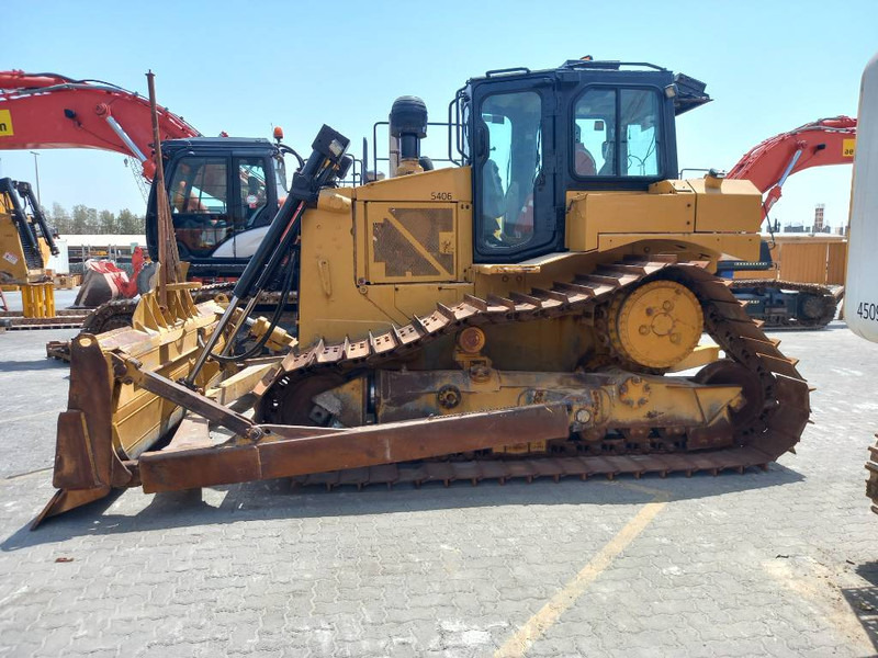 Cat D6R LGP (Abu Dhabi) - Máy ủi: hình 1 Cat D6R LGP (Abu Dhabi) - Máy ủi: hình 1