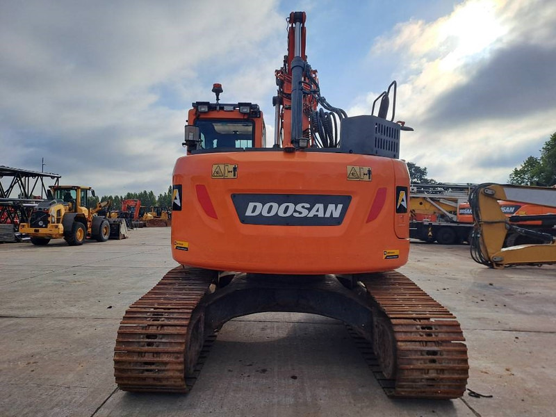 Doosan DX 235 LCR-5 - Máy xúc bánh xích: hình 3 Doosan DX 235 LCR-5 - Máy xúc bánh xích: hình 3