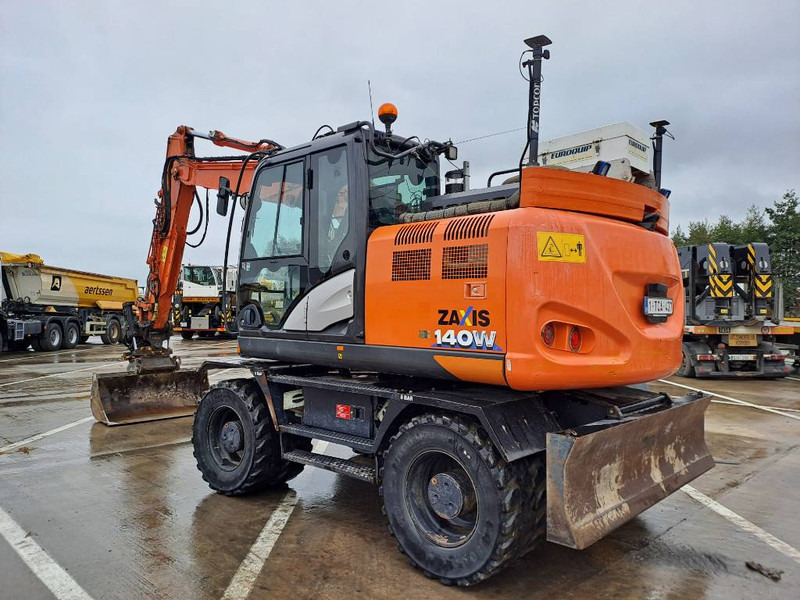 Hitachi ZX140WTB-6 (Topcon GPS+Engcon Rototilt) - Máy xúc bánh lốp: hình 2 Hitachi ZX140WTB-6 (Topcon GPS+Engcon Rototilt) - Máy xúc bánh lốp: hình 2