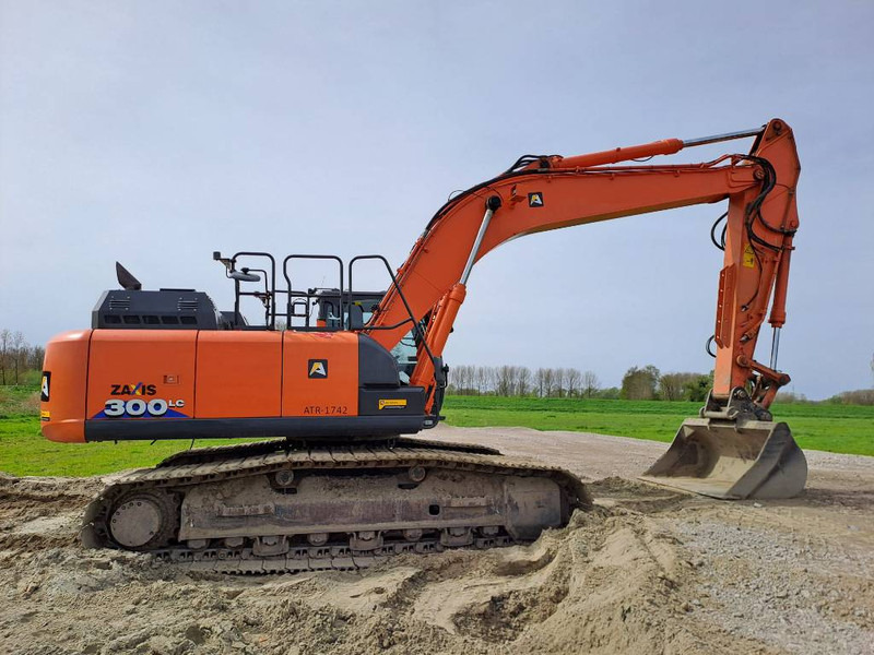 Hitachi ZX300LC-6 (Trimble Prepared) - Máy xúc bánh xích: hình 5 Hitachi ZX300LC-6 (Trimble Prepared) - Máy xúc bánh xích: hình 5