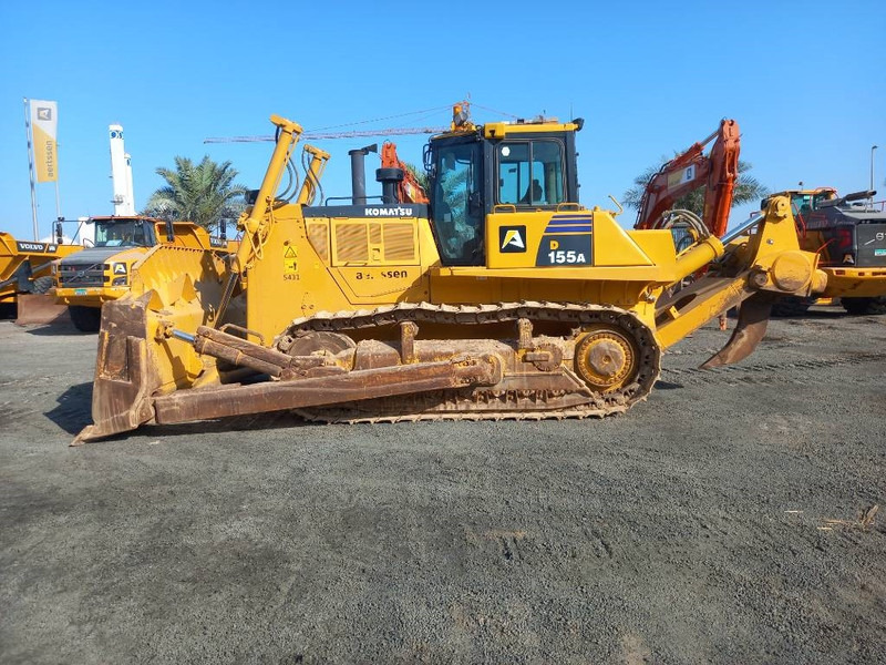 Komatsu D155A-6R (4pieces available in Abu Dhabi) - Máy ủi: hình 1 Komatsu D155A-6R (4pieces available in Abu Dhabi) - Máy ủi: hình 1
