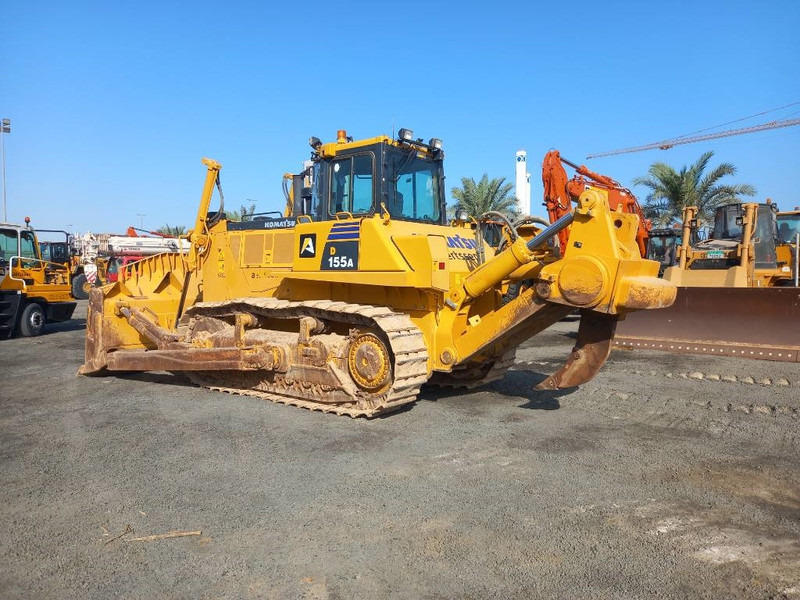 Komatsu D155A-6R (4pieces available in Abu Dhabi) - Máy ủi: hình 4 Komatsu D155A-6R (4pieces available in Abu Dhabi) - Máy ủi: hình 4