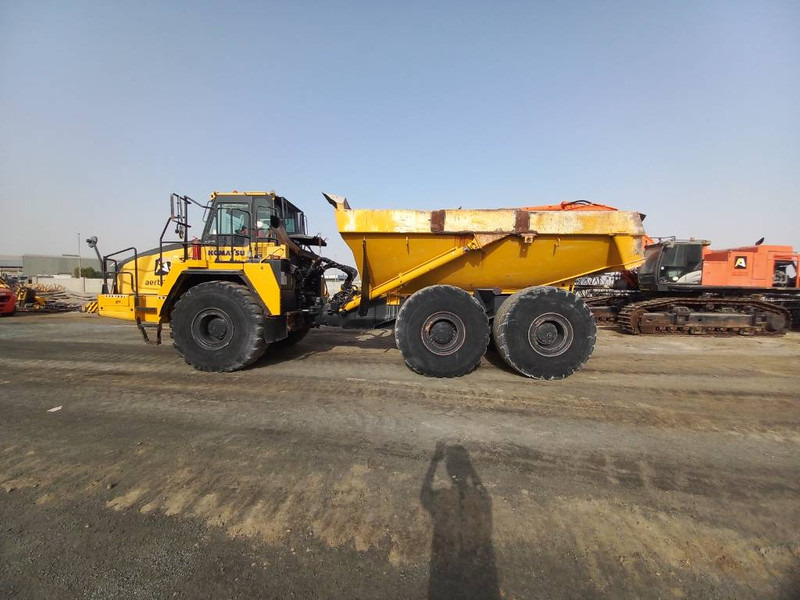 Komatsu HM400-3R (4 pcs available in Abu Dhabi) - Xe ben đổ có khớp nối: hình 1 Komatsu HM400-3R (4 pcs available in Abu Dhabi) - Xe ben đổ có khớp nối: hình 1