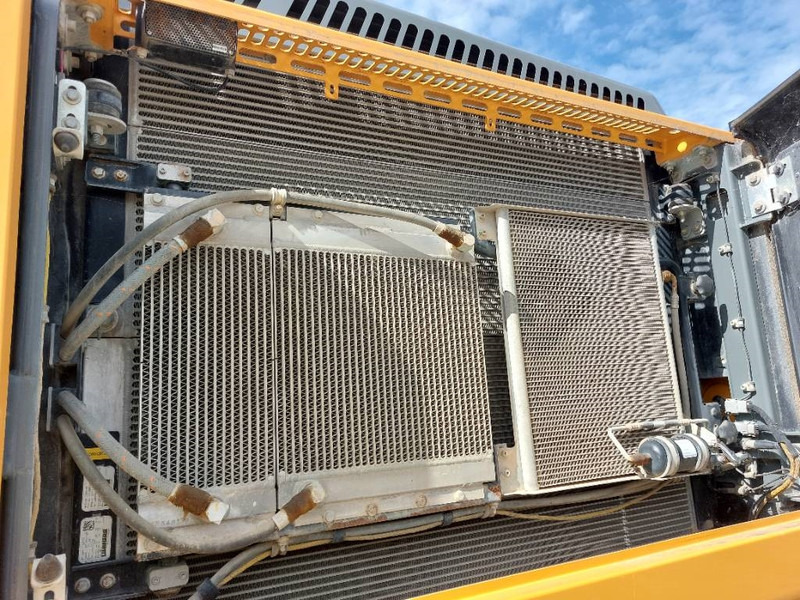 Máy xúc bánh xích Liebherr R946LC (Lifting Cab): hình 20