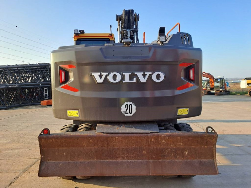 Volvo EW160E - Máy xúc bánh lốp: hình 3 Volvo EW160E - Máy xúc bánh lốp: hình 3