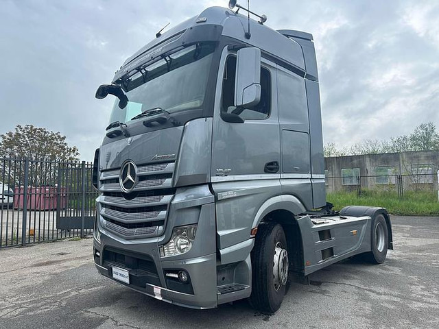 Mercedes-Benz Actros 1845 - Xe đầu kéo: hình 1 Mercedes-Benz Actros 1845 - Xe đầu kéo: hình 1