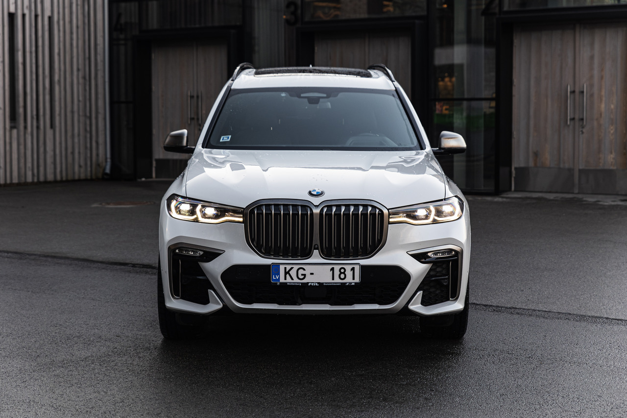 BMW X7 M50D X Drive M package, 6 seats - Xe hơi: hình 2 BMW X7 M50D X Drive M package, 6 seats - Xe hơi: hình 2