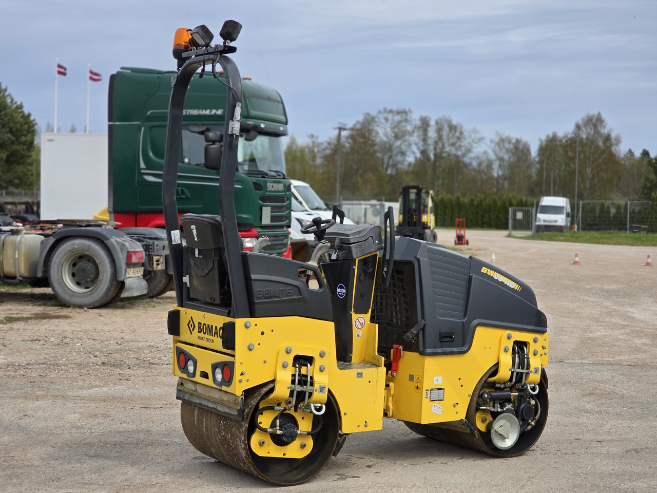BOMAG BW80-AD5 - Máy lăn nhỏ: hình 3 BOMAG BW80-AD5 - Máy lăn nhỏ: hình 3