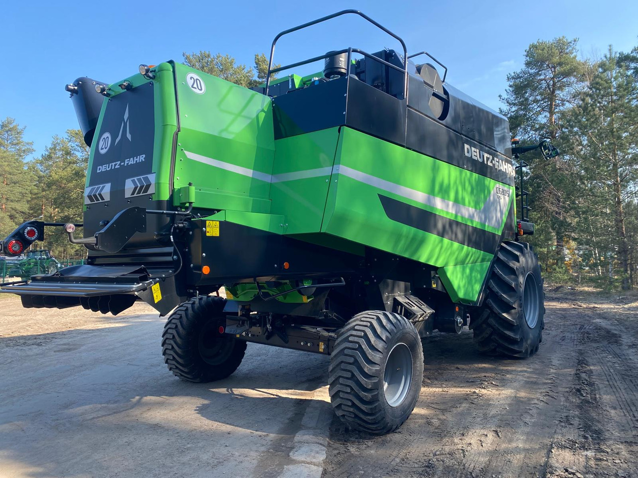DEUTZ FAHR C6305 TS with DH630R NEW/UNUSED - Máy gặt: hình 3 DEUTZ FAHR C6305 TS with DH630R NEW/UNUSED - Máy gặt: hình 3
