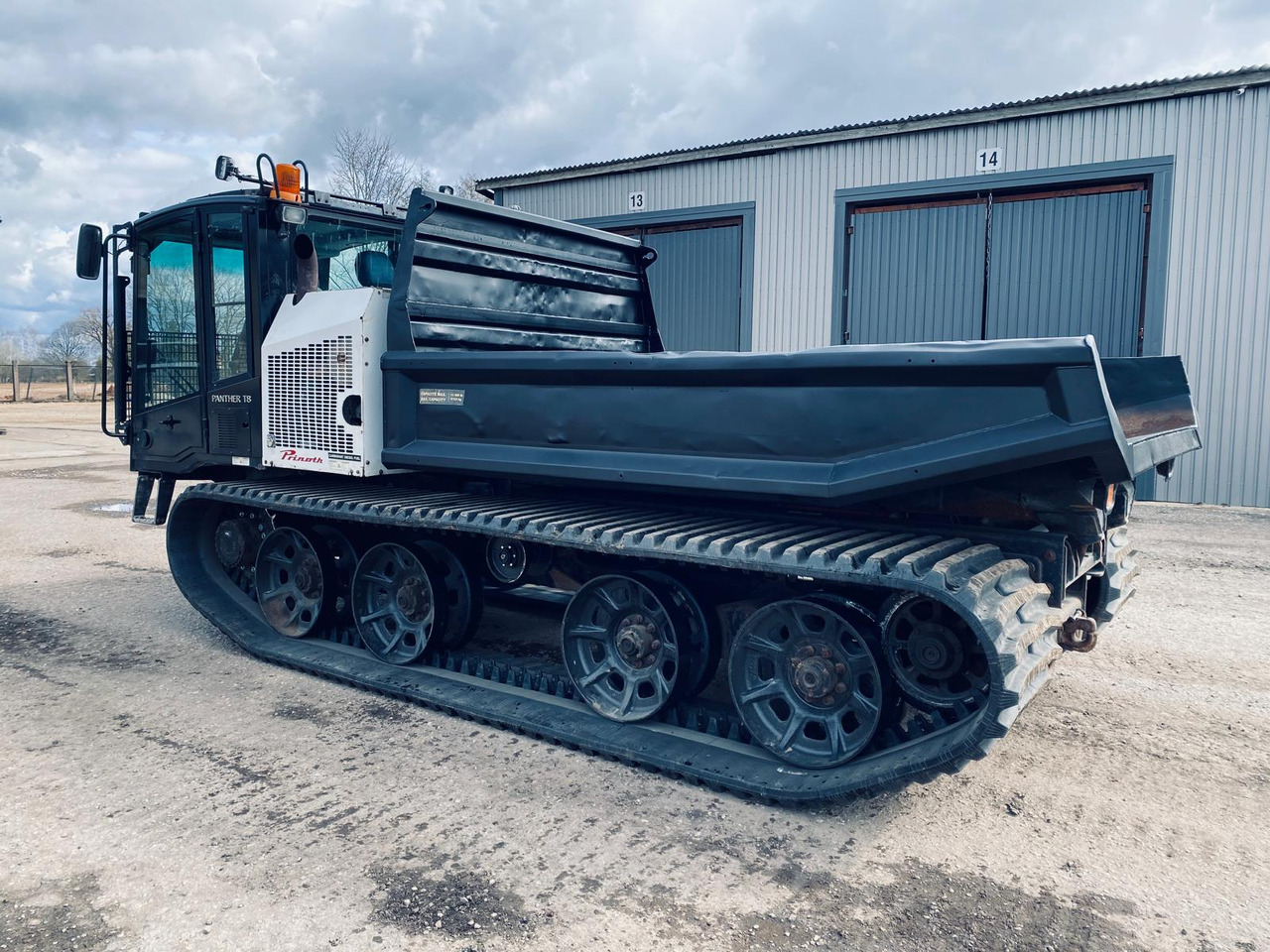 PRINOTH Panther T8 - Xe ben đổ bánh xích: hình 4 PRINOTH Panther T8 - Xe ben đổ bánh xích: hình 4