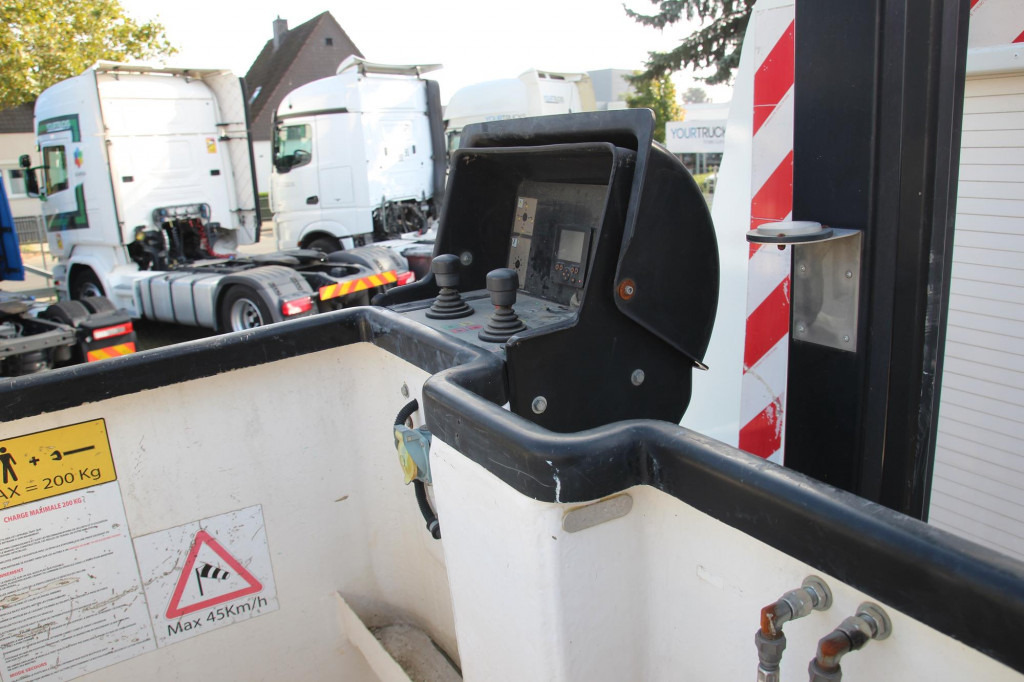 Iveco Daily 70-170 EEV VDT-170-F 20 m 2 Pers.Korb - Nền bục trên không gắn trên xe tải: hình 2 Iveco Daily 70-170 EEV VDT-170-F 20 m 2 Pers.Korb - Nền bục trên không gắn trên xe tải: hình 2