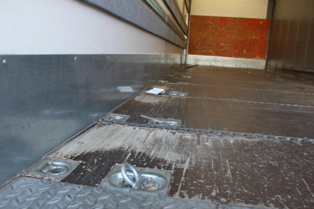 MAN TGM 18.290 Plane-Koffer 7,5 m Klima 499TKm - Xe tải thùng mui bạt: hình 3 MAN TGM 18.290 Plane-Koffer 7,5 m Klima 499TKm - Xe tải thùng mui bạt: hình 3