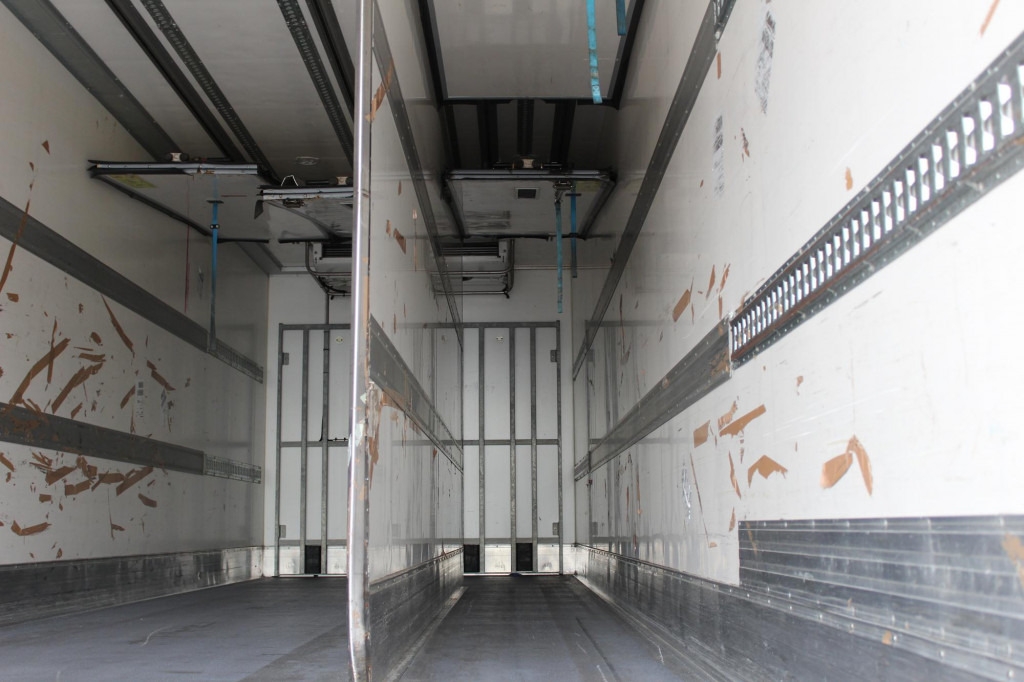 Mercedes-Benz Antos 2536 E6 CS 1250Mt Tri-temp LBW TW ATP - Xe tải đông lạnh: hình 4 Mercedes-Benz Antos 2536 E6 CS 1250Mt Tri-temp LBW TW ATP - Xe tải đông lạnh: hình 4