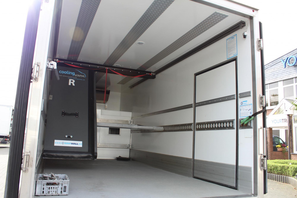 Mercedes-Benz Atego 1024 E6 TK T-1000R Strom Tür+LBW Nur 85Tkm - Xe tải đông lạnh: hình 2 Mercedes-Benz Atego 1024 E6 TK T-1000R Strom Tür+LBW Nur 85Tkm - Xe tải đông lạnh: hình 2