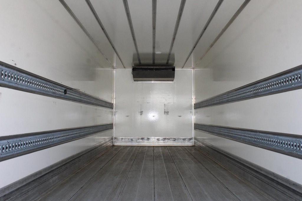 Mercedes-Benz Atego 1221 E6  TK T-800 R  Strom   Türen+LBW - Xe tải đông lạnh: hình 2 Mercedes-Benz Atego 1221 E6  TK T-800 R  Strom   Türen+LBW - Xe tải đông lạnh: hình 2