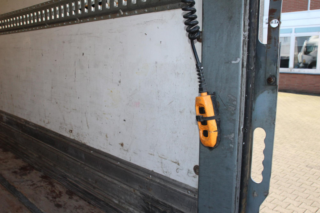 Renault D 280E6 Wide Koffer LBW nur 268Tkm! - Xe tải hộp: hình 4 Renault D 280E6 Wide Koffer LBW nur 268Tkm! - Xe tải hộp: hình 4