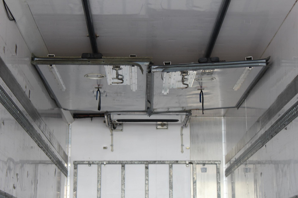 Volvo FM  420 TK T-1200R Bi-Temp Strom Türen LBW Klima - Xe tải đông lạnh: hình 3 Volvo FM  420 TK T-1200R Bi-Temp Strom Türen LBW Klima - Xe tải đông lạnh: hình 3