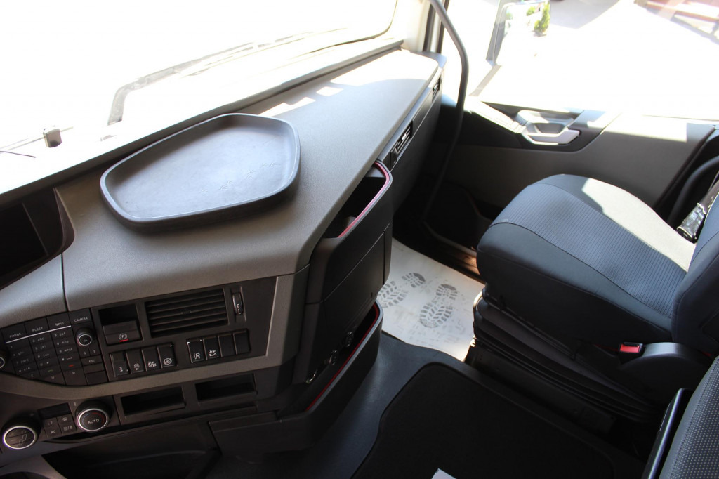 Volvo FH 460 E6 Globetrotter 2 Tanks i-Park Cool - Xe đầu kéo: hình 5 Volvo FH 460 E6 Globetrotter 2 Tanks i-Park Cool - Xe đầu kéo: hình 5