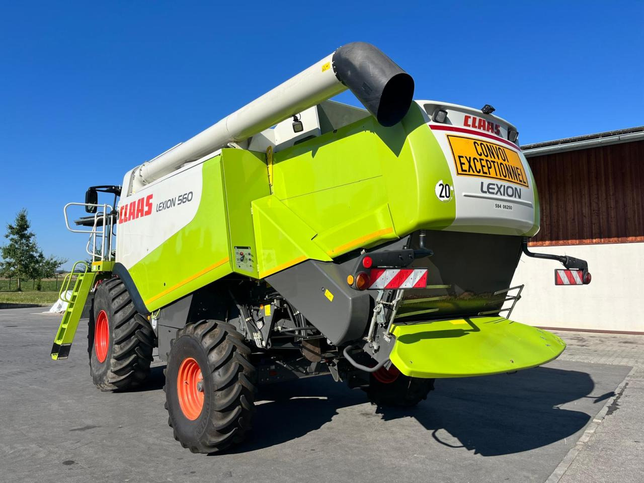 CLAAS Lexion 550 mit Schneidwerk V750, mit 3D, Baujahr 2009, guter gepflegter Zustand - Máy gặt đập: hình 4 CLAAS Lexion 550 mit Schneidwerk V750, mit 3D, Baujahr 2009, guter gepflegter Zustand - Máy gặt đập: hình 4
