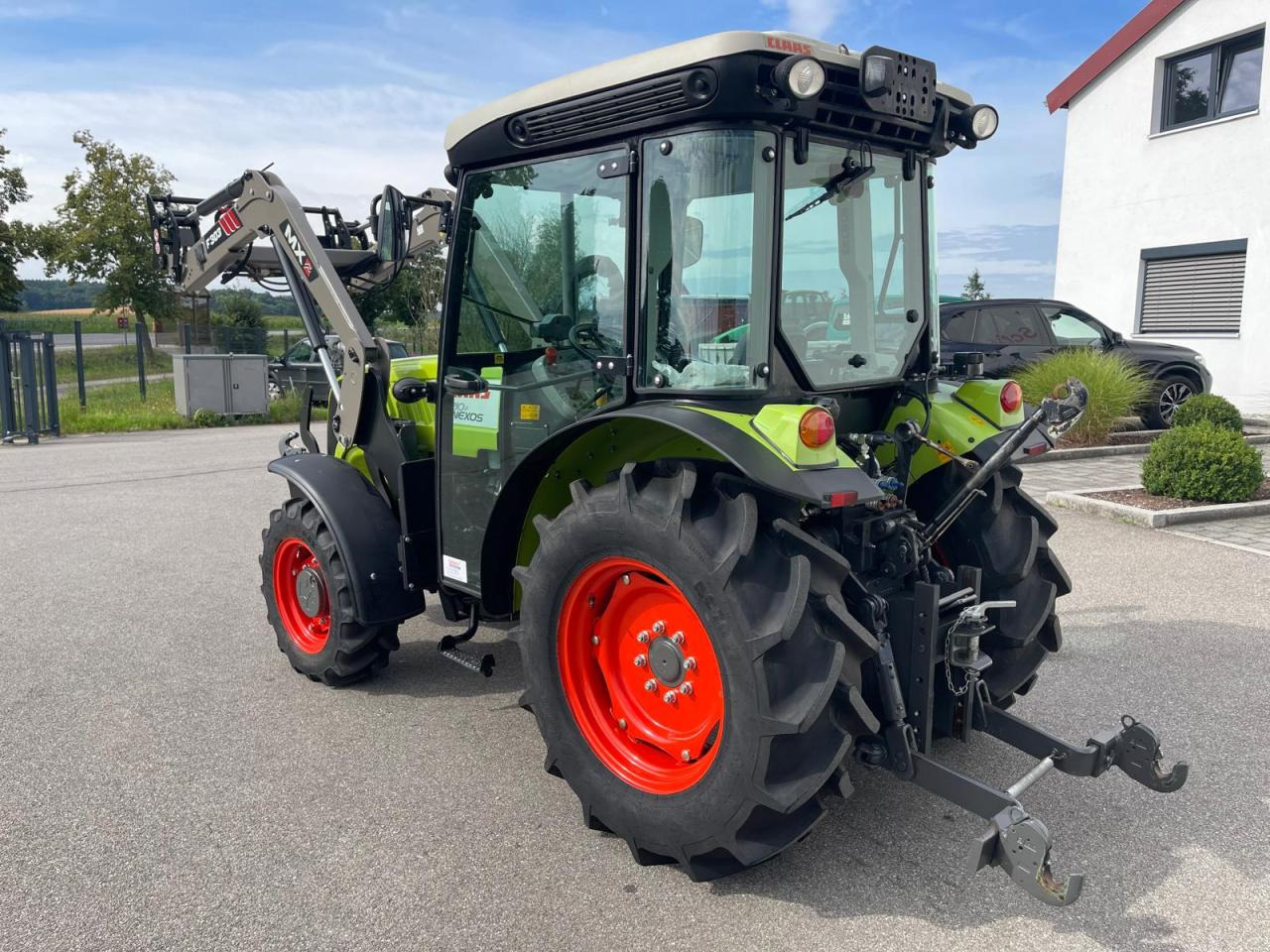 CLAAS Nexos 210 mit Frontlader und Frontzapfwelle, erst 236 Betriebsstunden, neuwertiger Zustand - Máy cày: hình 3 CLAAS Nexos 210 mit Frontlader und Frontzapfwelle, erst 236 Betriebsstunden, neuwertiger Zustand - Máy cày: hình 3