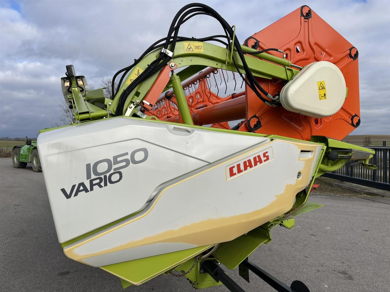 CLAAS Schneidwerk Claas Vario V1050, ca. 1600ha, LED Laser, Bj. 2016 - Máy gặt liên hợp: hình 3 CLAAS Schneidwerk Claas Vario V1050, ca. 1600ha, LED Laser, Bj. 2016 - Máy gặt liên hợp: hình 3