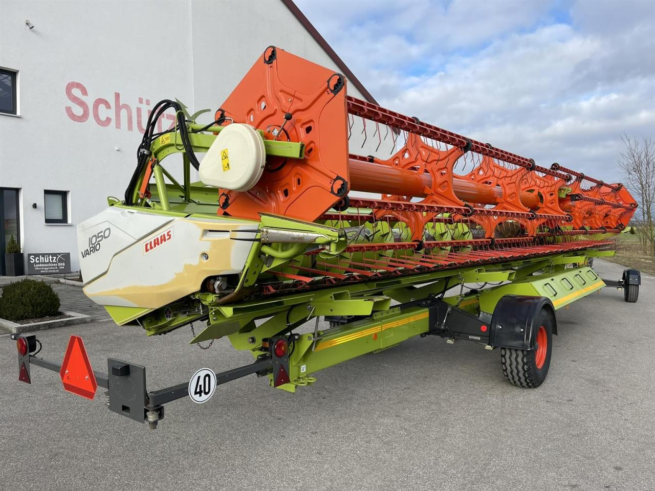 CLAAS Schneidwerk Claas Vario V1050, ca. 1600ha, LED Laser, Bj. 2016 - Máy gặt liên hợp: hình 2 CLAAS Schneidwerk Claas Vario V1050, ca. 1600ha, LED Laser, Bj. 2016 - Máy gặt liên hợp: hình 2
