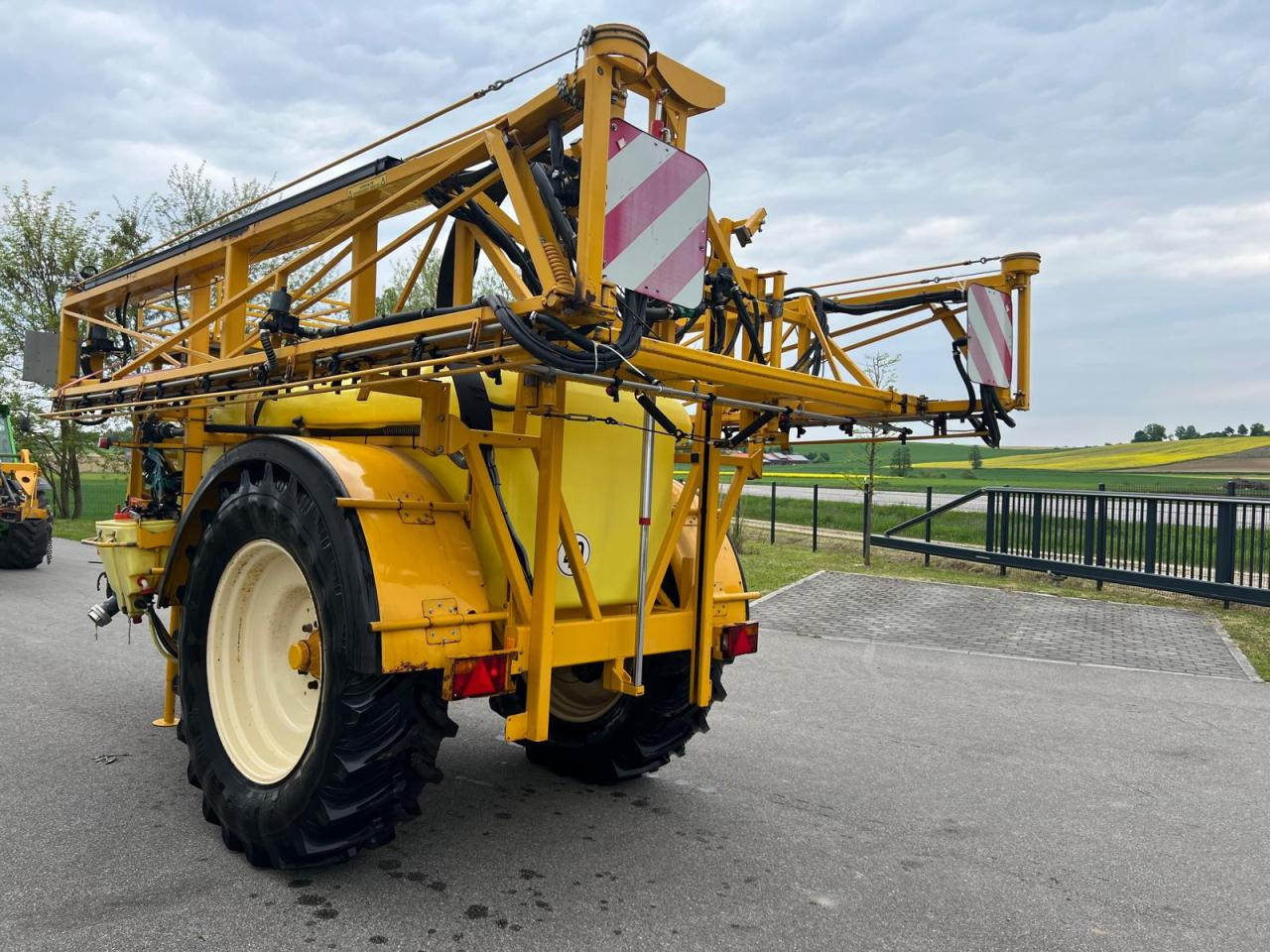 Dubex Vector 27m 3200 Liter Spritze, Baujahr 2002 - Máy xịt kéo: hình 3 Dubex Vector 27m 3200 Liter Spritze, Baujahr 2002 - Máy xịt kéo: hình 3