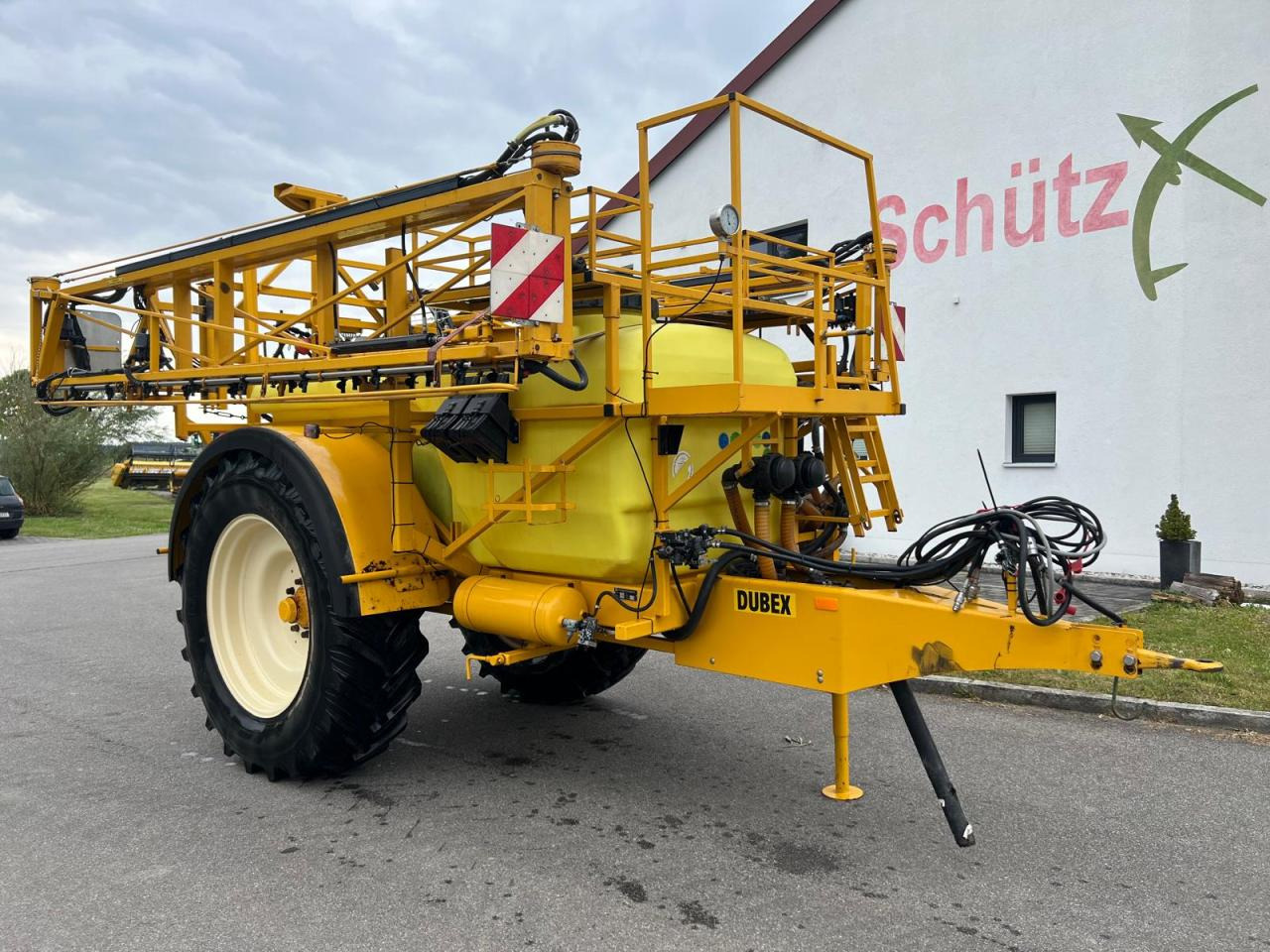 Dubex Vector mit 3.200 Liter Tankvolumen, 27m, Müller Tank Control, Müller Spray Control S - Máy xịt kéo: hình 2 Dubex Vector mit 3.200 Liter Tankvolumen, 27m, Müller Tank Control, Müller Spray Control S - Máy xịt kéo: hình 2