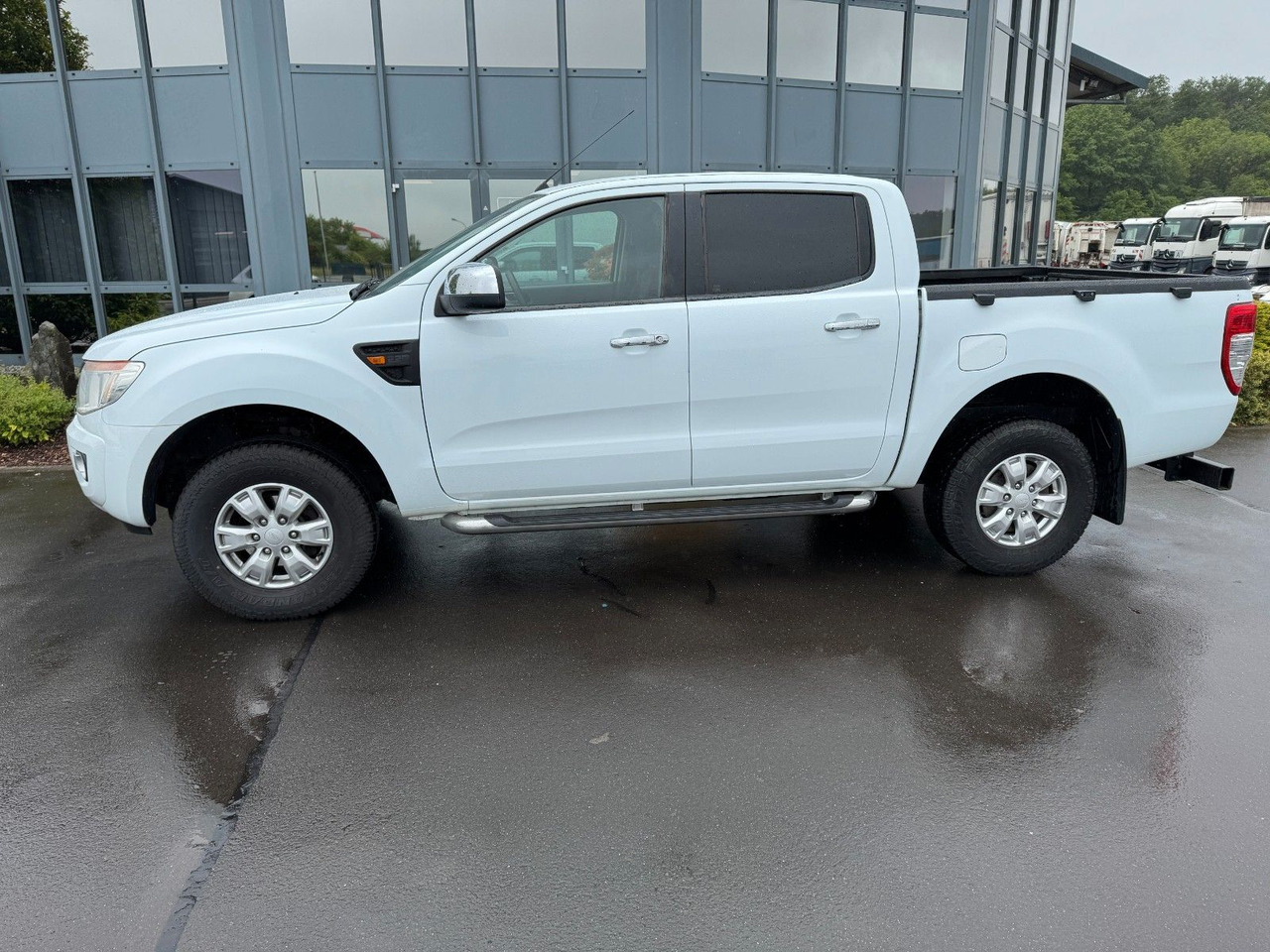 Ford Ranger XLT Doppelkabine 4x4 - SUV: hình 1 Ford Ranger XLT Doppelkabine 4x4 - SUV: hình 1