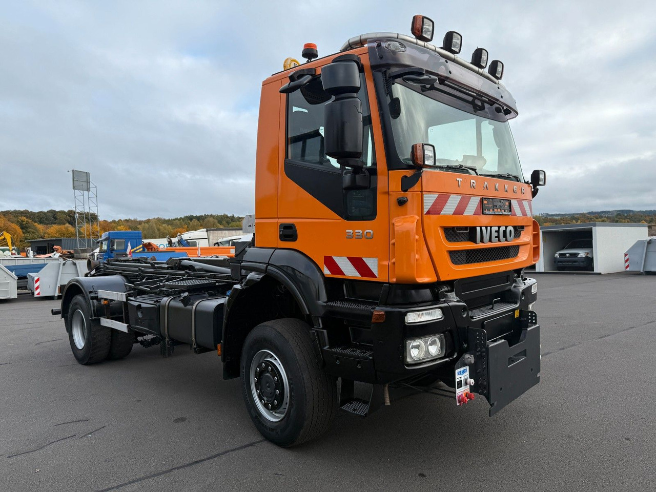 Iveco Trakker 330 EEV Winterdienst Abroll - Xe tải nâng móc: hình 5 Iveco Trakker 330 EEV Winterdienst Abroll - Xe tải nâng móc: hình 5
