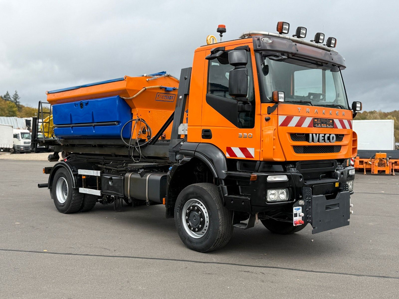 Iveco Trakker 330 EEV Winterdienst Abroll - Xe tải nâng móc: hình 3 Iveco Trakker 330 EEV Winterdienst Abroll - Xe tải nâng móc: hình 3